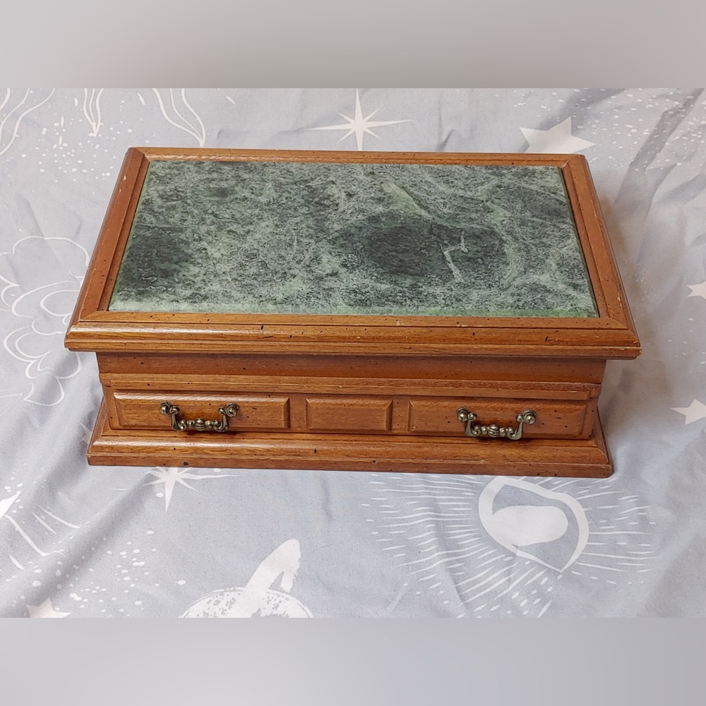Vintage Montgomery Ward Wondercrafts Green Marble Jewelry Box